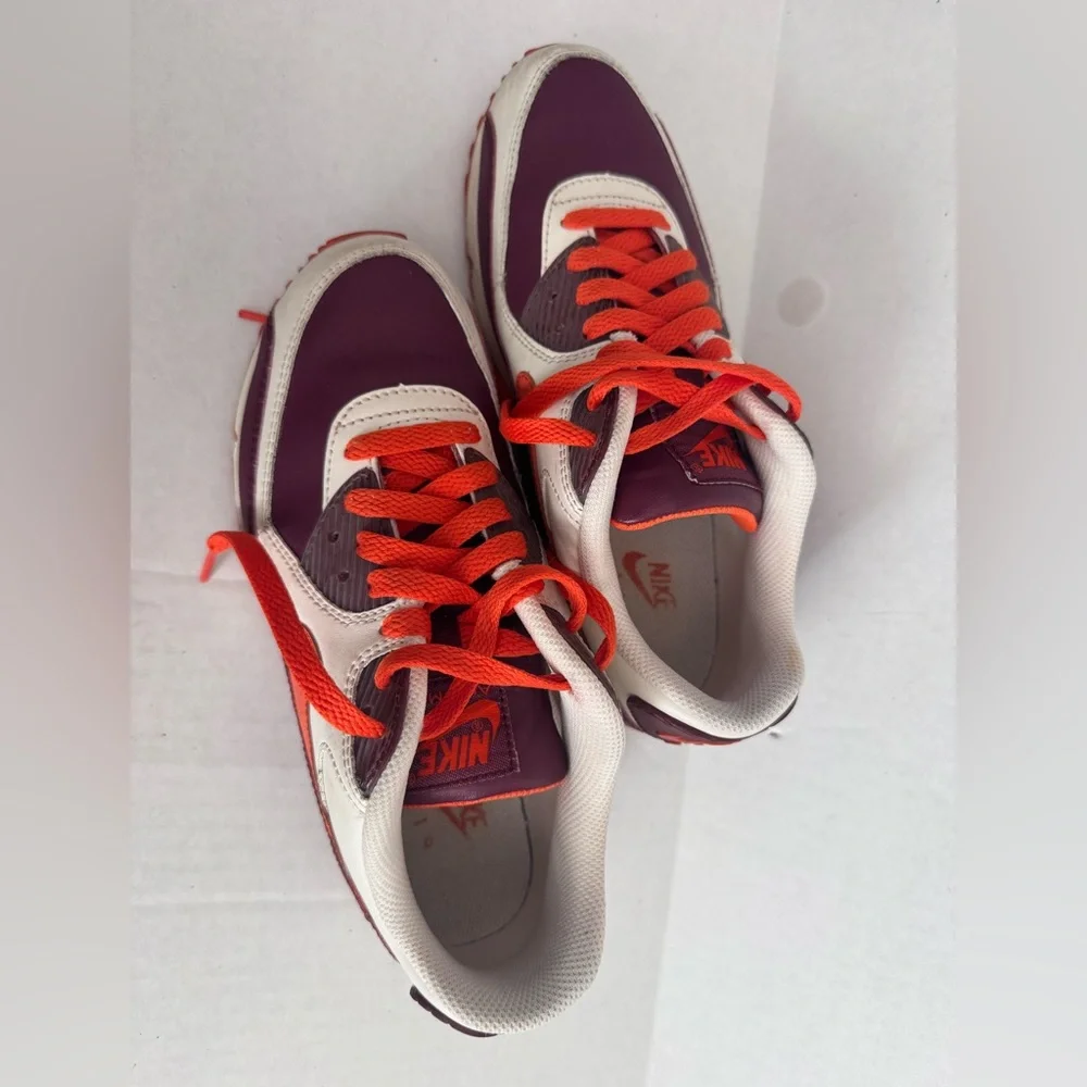 Boys Nike Air Max 90 Leather Sneakers Size 6Y – Sail/Orange Blaze/Deep Garnet